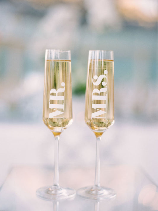 Mr. &amp; Mrs. Champagne Glass Set – 2 pieces 🥂